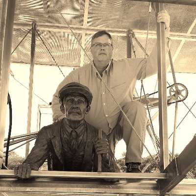 Profile Picture of Joe Mello (@MelloStories) on Twitter