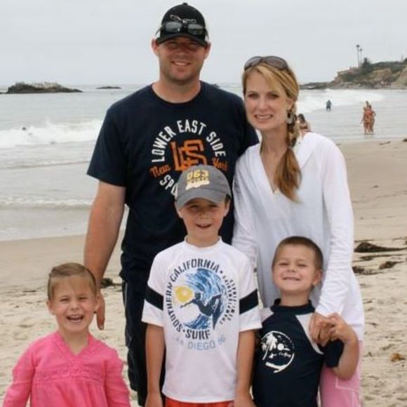 Profile Picture of Lynette Speyer (@lynettespeyer) on Poshmark