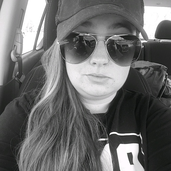 Profile Picture of Kaylene Kopyscinski (@kaykopy) on Poshmark