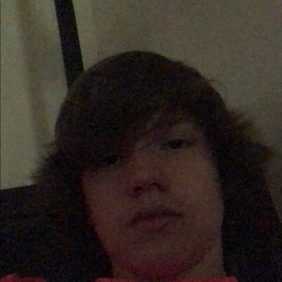 Profile Picture of Carson Smelley (@carsonsav) on Poshmark