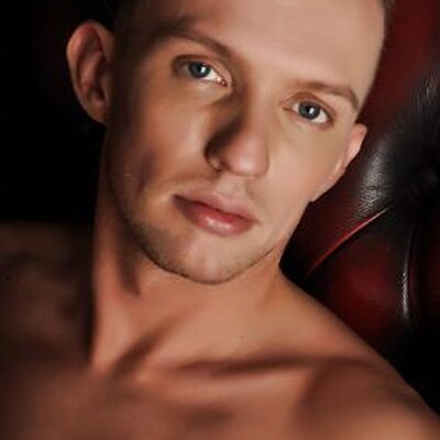Profile Picture of Michael Roscoe (@roscoe221276) on Twitter