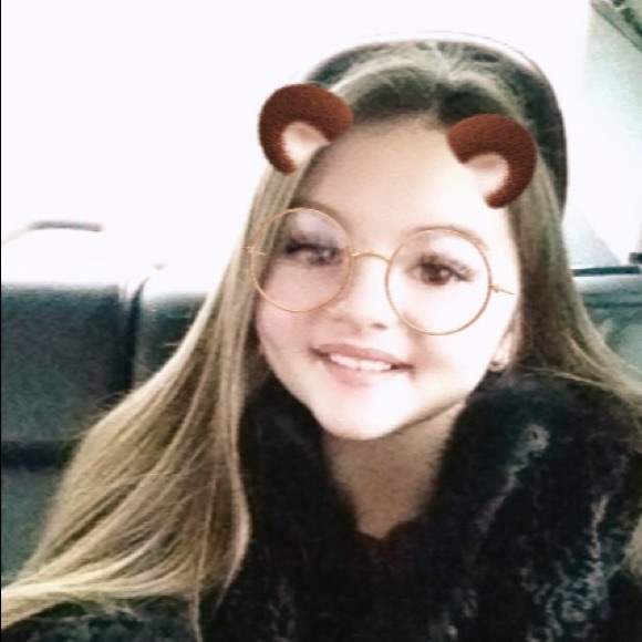 Profile Picture of Sophia Makarova (@sophiamakarova) on Poshmark