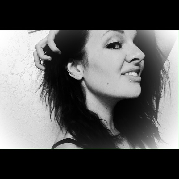 Profile Picture of Carissa Bolos (@calica420) on Poshmark