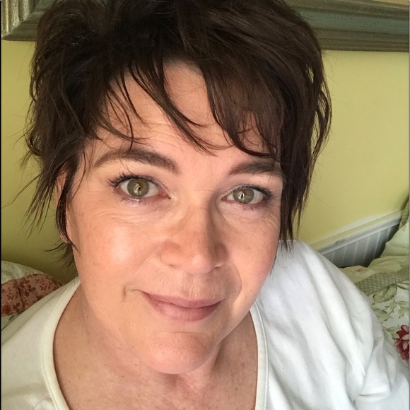 Profile Picture of Heidi Fichthorn (@heidifichthorn) on Poshmark