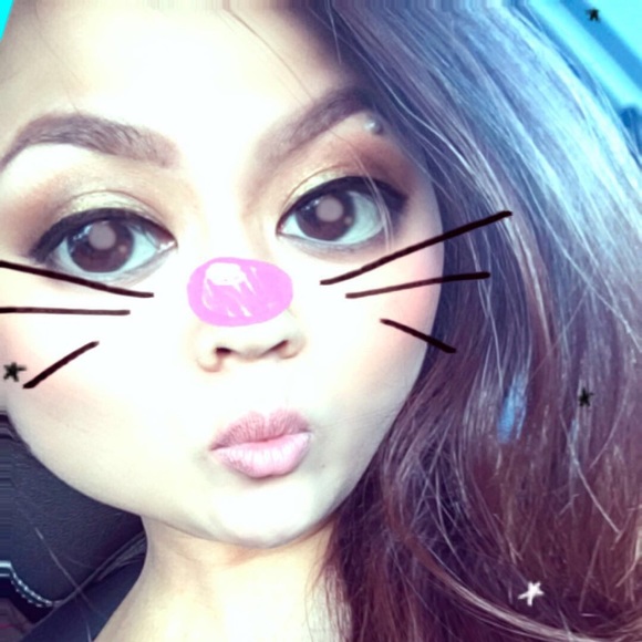 Profile Picture of Cindy Lim (@sessy88) on Poshmark