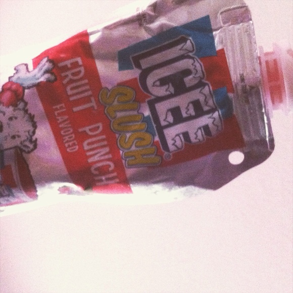 Profile Picture of Jenna Bear (@jellybaen34) on Poshmark