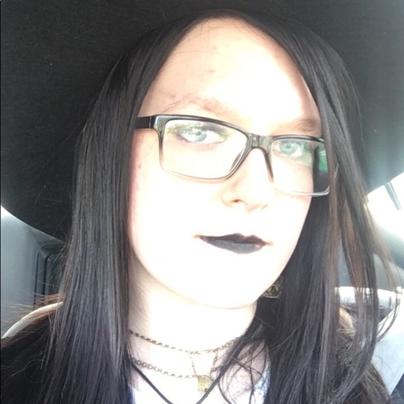 Profile Picture of Ruby Perkins (@rjperk) on Poshmark