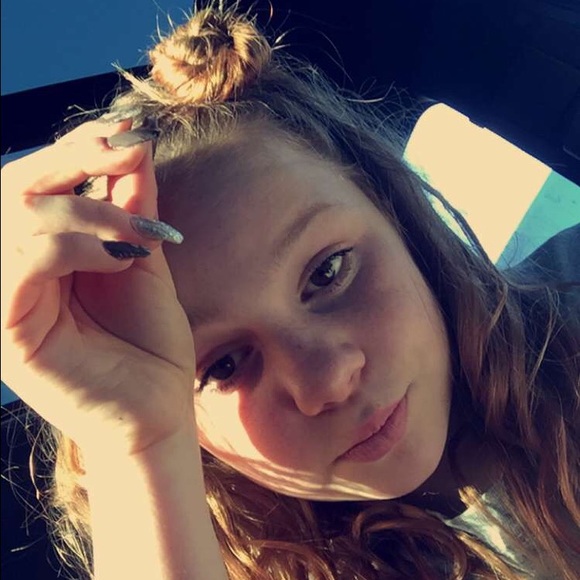 Profile Picture of Klara Lavicka (@queenklata) on Poshmark