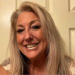 Profile Picture of Lisa Merrifield (@shellongshores) on Instagram