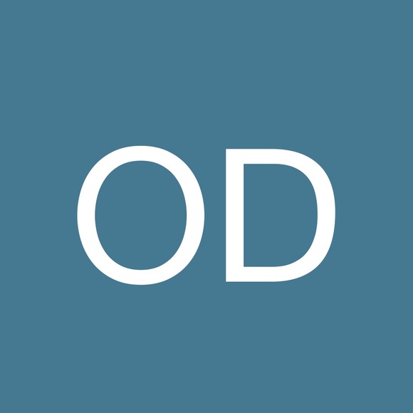 Profile Picture of Olive Dorsen (@olivedatx) on Poshmark