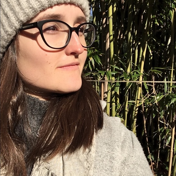 Profile Picture of Isabelle Jones (@issjones) on Poshmark