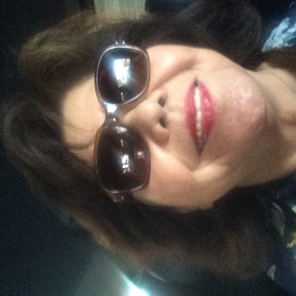Profile Picture of Francisca Ricafort (@fricafort) on Poshmark