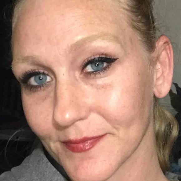 Profile Picture of Shanda Brown (@mickchiclynn) on Poshmark
