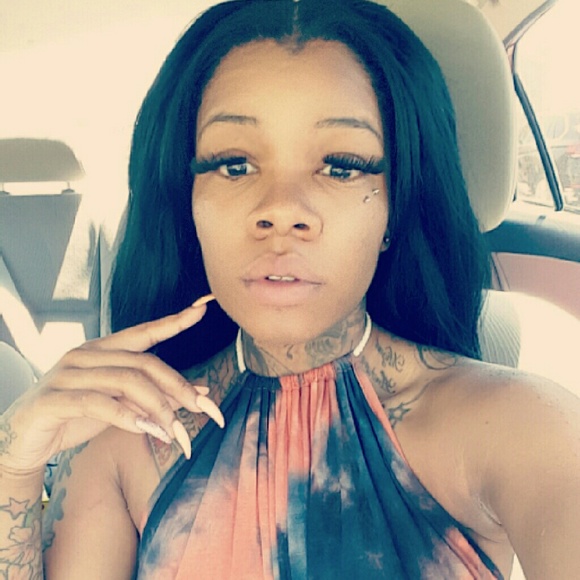 Profile Picture of Dayna Hardy (@ladaynahardy) on Poshmark