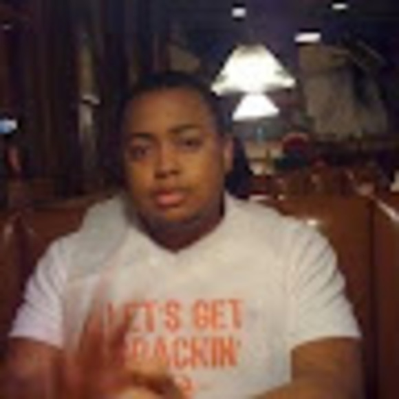 Profile Picture of Jondell Stephens (@jondellstephens) on Poshmark