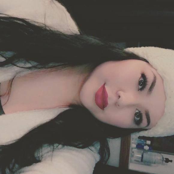 Profile Picture of Janelle Moira (@janelle_moira) on Poshmark