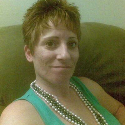 Profile Picture of Debbie Cowan (@salesrepdebb) on Twitter