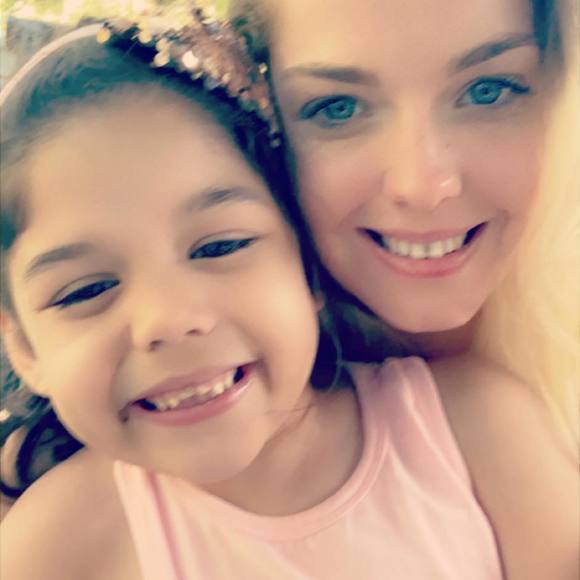 Profile Picture of Amanda Welter (@mandypika) on Poshmark