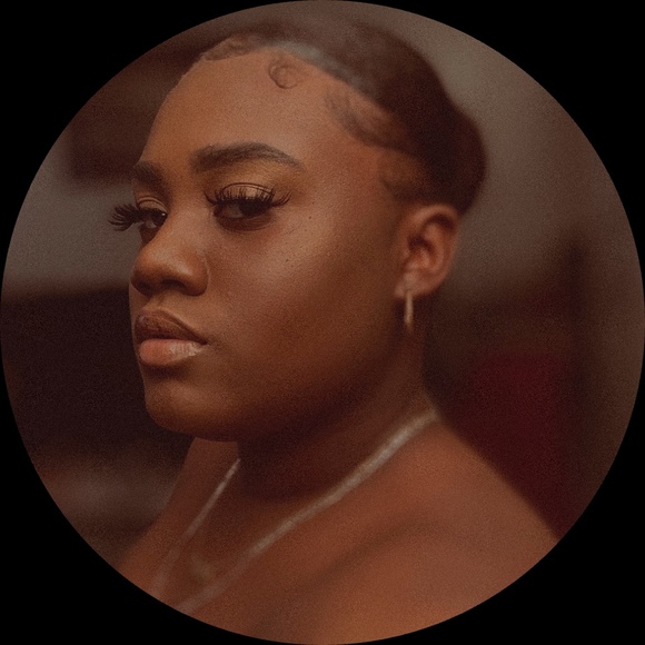 Mischka Mendoza - Poshmark Profile Picture of Mischka Mendoza (@mischkamendoza) on Poshmark