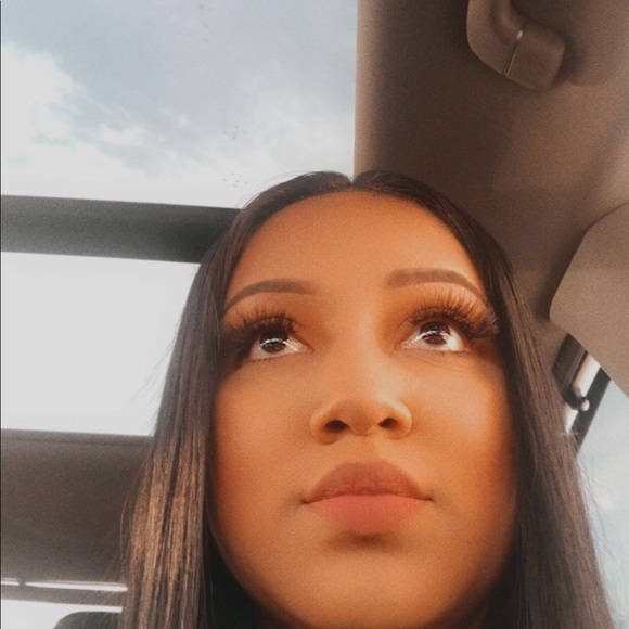 Profile Picture of Janette Monroy (@janettem44300) on Poshmark
