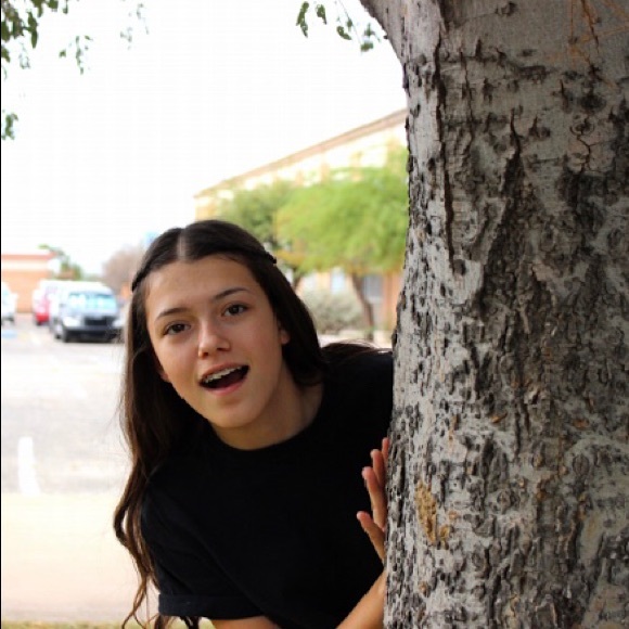 Savannah Byrd - Poshmark Profile Picture of Savannah Byrd (@savannah_byrd) on Poshmark