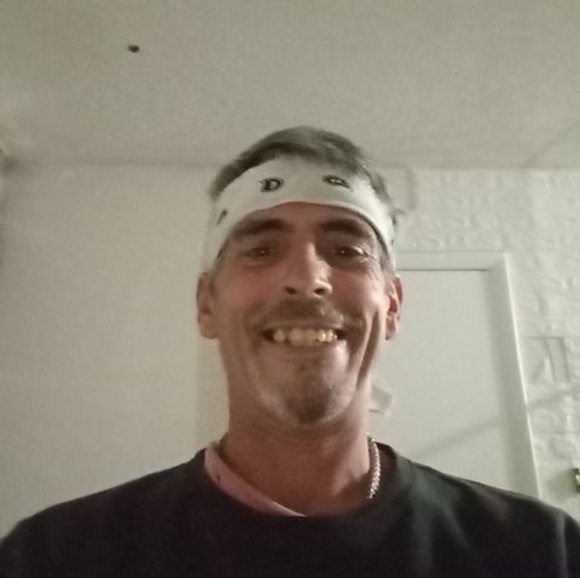 Profile Picture of Darren Paradissis (@d_paradissis) on Poshmark