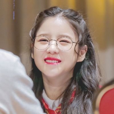 Profile Picture of ฮีจินลูกสาวของแม่  😍 😍 (@IsHeejinJeon) on Twitter