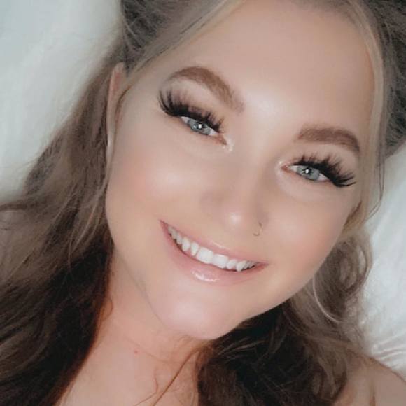 Profile Picture of Jordan Kramer (@jordank93) on Poshmark
