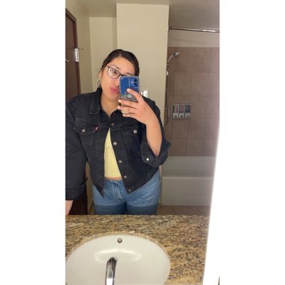 Profile Picture of ѕtace 🍍 (@stacyjimenez15_) on Twitter