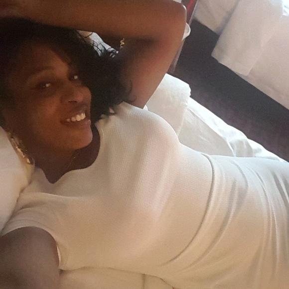 Profile Picture of Shaunte Johnson (@quokz) on Poshmark