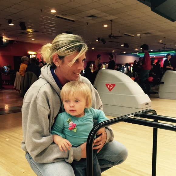 Profile Picture of Amy Hebert (@afhebert) on Poshmark