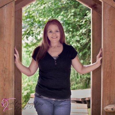 Profile Picture of Shelly Pope (@shellypope72) on Twitter