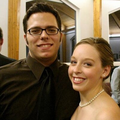 Profile Picture of Dustin White (@DustinTheWhite) on Twitter