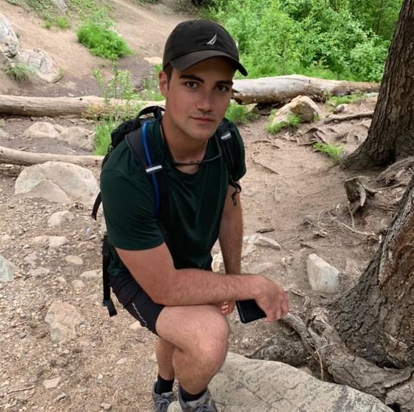 Profile Picture of Jade Fagot (@jadedf23) on Poshmark