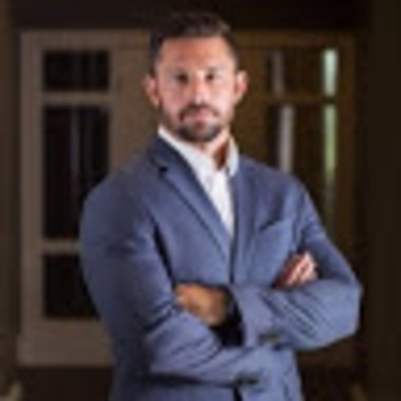 Profile Picture of Ben Freakley (@bencfreakley) on Poshmark