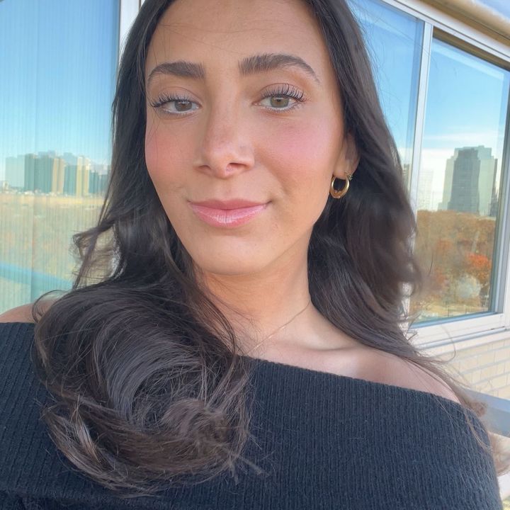 Profile Picture of Carly B (@carlybirn) on Tiktok
