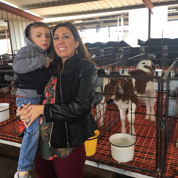 Profile Picture of Dawn Mcguire (@dmcguire1) on Poshmark