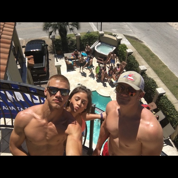 Profile Picture of Jeff Cooley (@jcooley18) on Poshmark