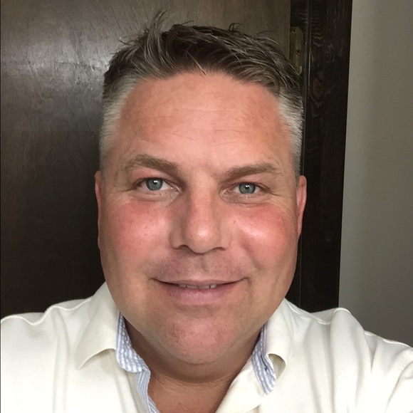 Profile Picture of Ron Bond (@ronbond1) on Poshmark