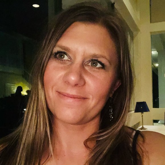 Profile Picture of Tiffany Steimel-wernstrom (@steimeltiffany) on Poshmark