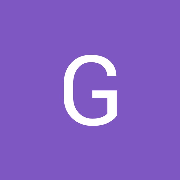 Profile Picture of Gaby Jimenez (@gabyyjimenez24) on Poshmark