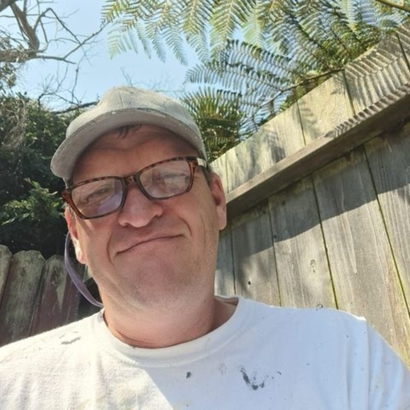 Profile Picture of Temple Hayball (@drpaint73) on Poshmark