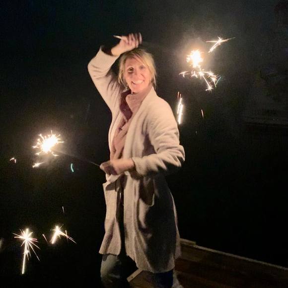 Erin Mahany - Poshmark Profile Picture of Erin Mahany (@erinmahany) on Poshmark