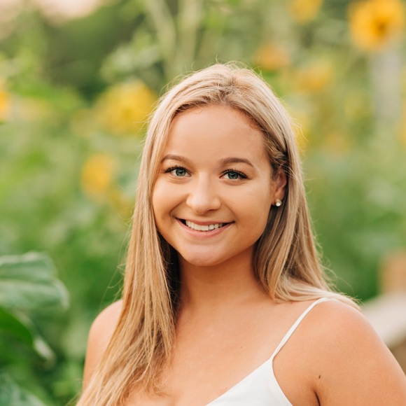 Profile Picture of Hunter Iott (@hunteriott) on Poshmark