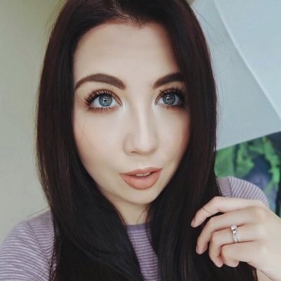 Profile Picture of Jessii Vee 🎃 (@JessiiVee) on Twitter
