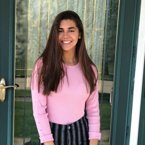 Profile Picture of Cara Potocki (@carapoto) on Poshmark