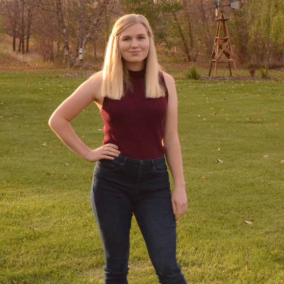 Profile Picture of Lydia Steier (@thelydster14) on Poshmark