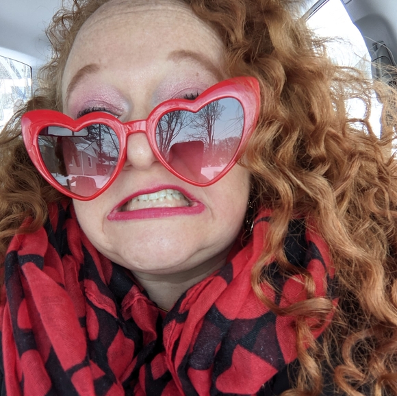 Leah Klinger - Poshmark Profile Picture of Leah Klinger (@luminaslayer) on Poshmark