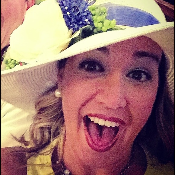 Profile Picture of Meredith Moore (@mermoore16) on Poshmark