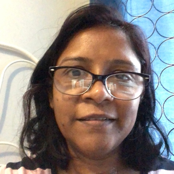 Profile Picture of Nilufar Zarin (@nilufarzarin) on Poshmark